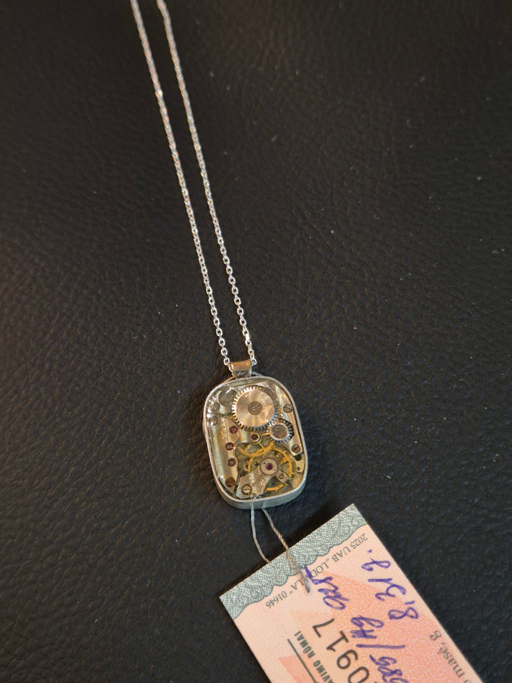 "Clockwork" pakabukas stačiakampis